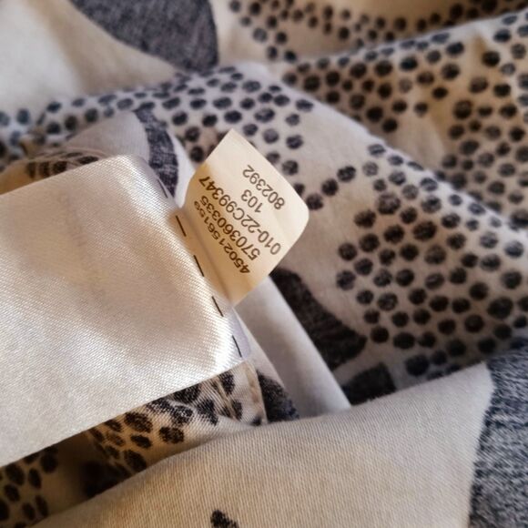 Chico's NWT No Iron™ Stretch blouse black brown flowers sz. 2 / 12 made - Picture 5 of 10